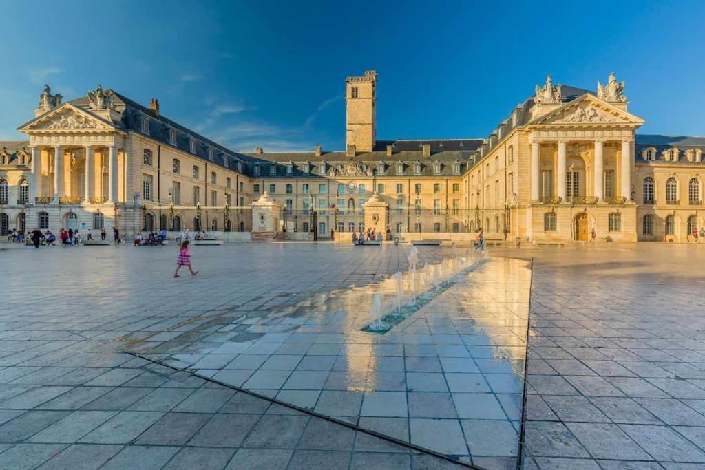 Le Terracotta : Au Coeur Du Centre Historique Apartman Dijon Kültér fotó